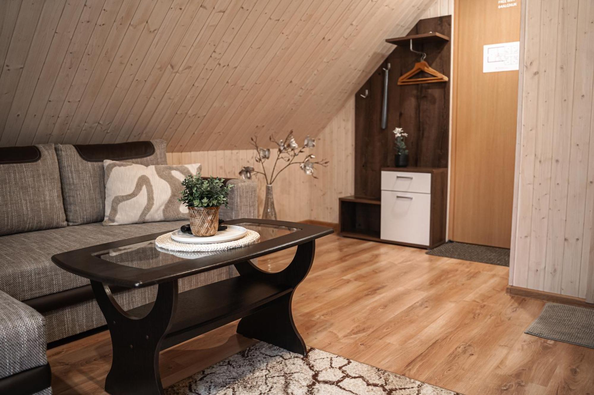 Aare Accommodation วาลกา ภายนอก รูปภาพ